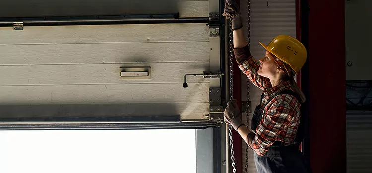 Addressing Common Garage Door Stoppage Issues in Johnston, IA